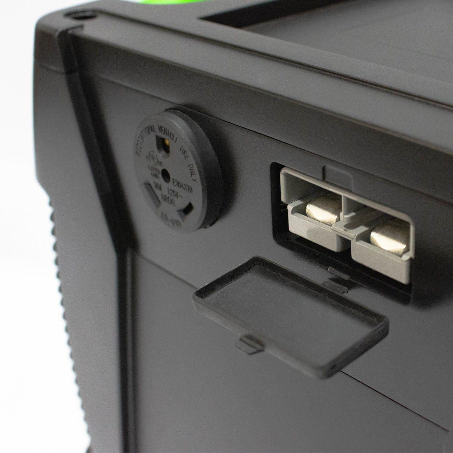 Nature’s Generator Elite Gold WE System – 1920W Solar & Wind Generator Kit with Transfer Switch